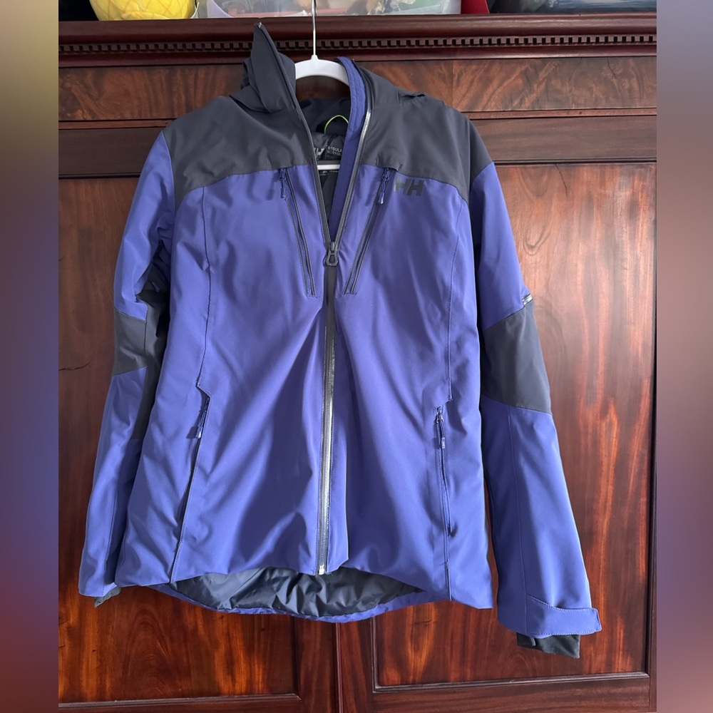 Helly Hansen Motionista Purple Ski Jacket. NEW W/O tags